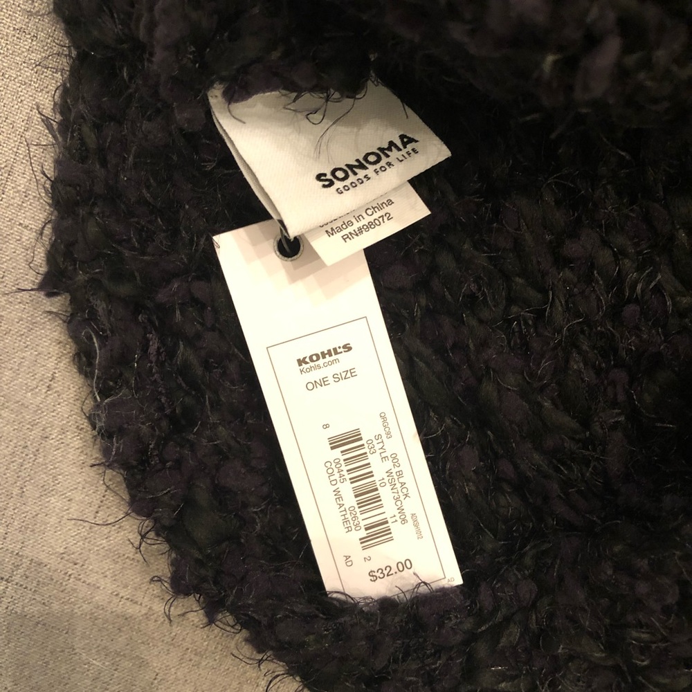 Sonoma Black Fuzzy Infinity Scarf New - Picture 5 of 6